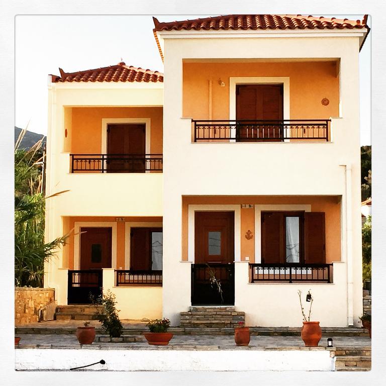 Anemos Apartments Marathókampos Екстериор снимка